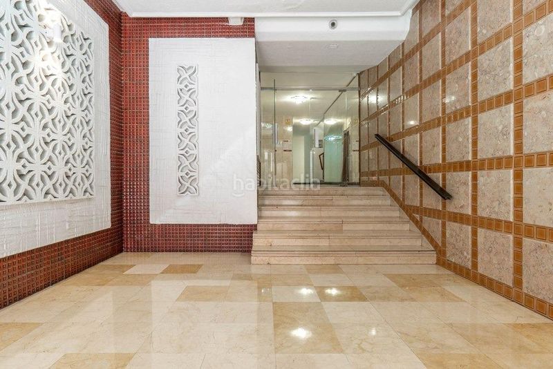 Foto 7559198d-e8ba-40c0-b898-6bea3aa55b56. Ático  junto a constitución en Centro - Sagrario Granada