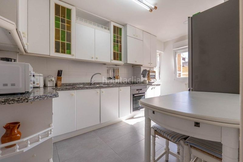 Foto 8fe1389c-12fb-4195-988a-0c68e704d5b6. Ático  junto a constitución en Centro - Sagrario Granada