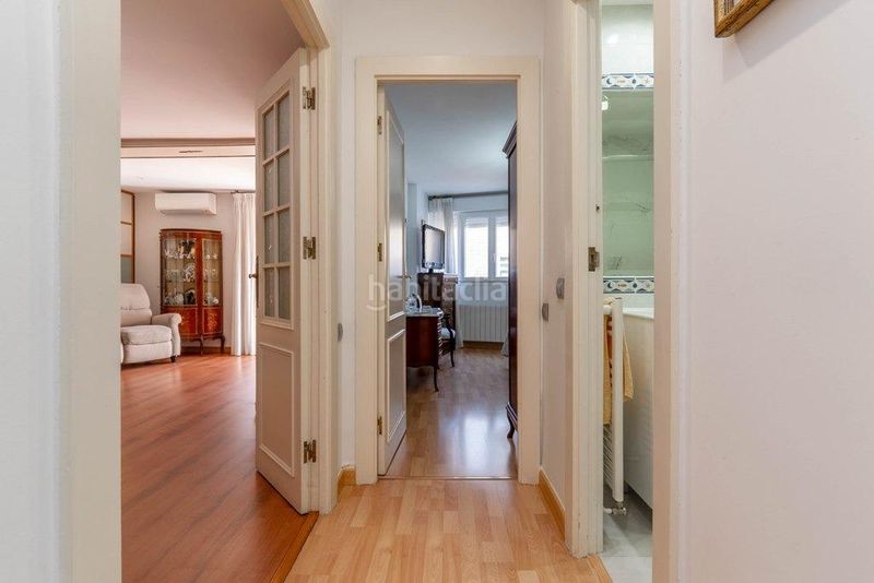 Foto d3c6e030-b502-4ee4-b6ac-44da9065d3c7. Ático  junto a constitución en Centro - Sagrario Granada