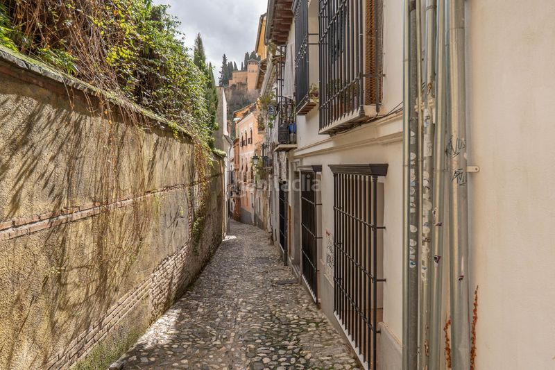Foto c69f7b94-ebf2-4bfe-9852-a169bcfece59. Casa adossada amb calefacció a Barrio de Albaicín Granada