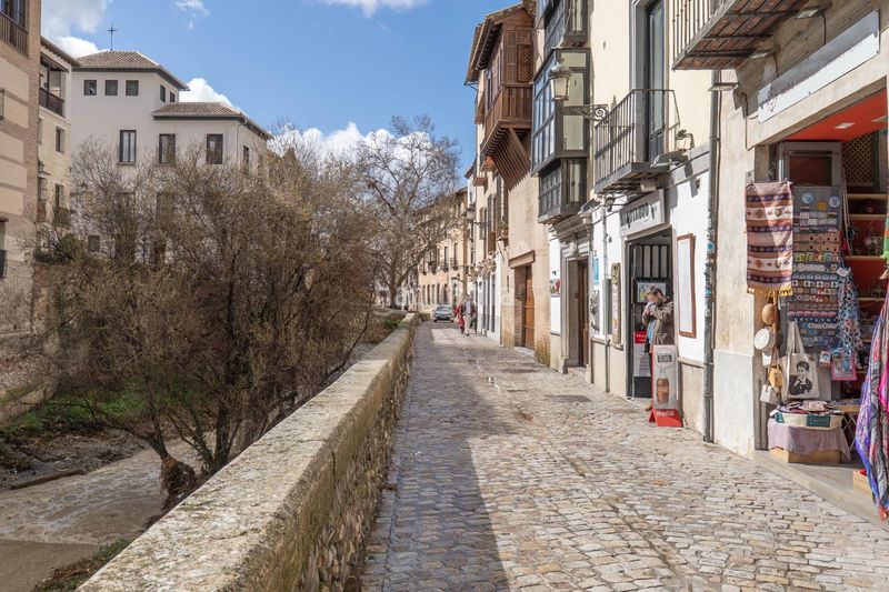 Foto c90f6e15-006f-4b03-8d6c-ca26f70a9078. Casa adossada amb calefacció a Barrio de Albaicín Granada