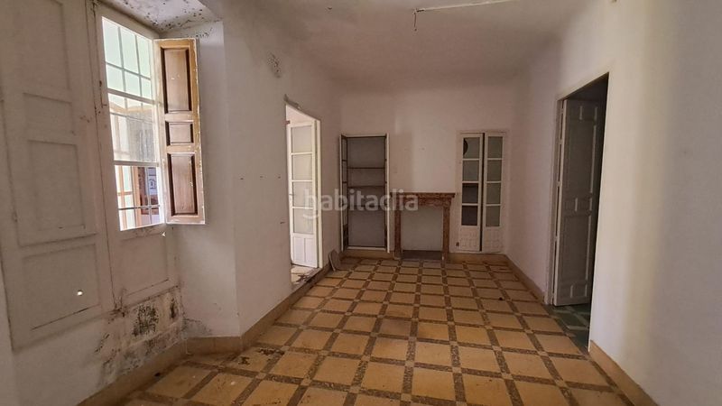 Foto 09c7d8bf-730d-4cc4-bb67-3ac2c28d2a12. Casa adossada amb aparcament a Loja