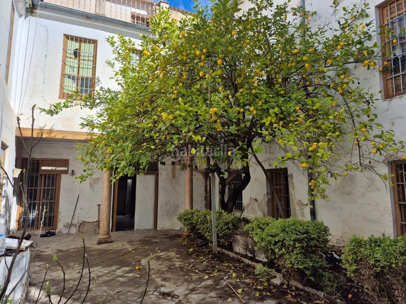 Foto 1cd65e5a-46a1-4c98-8ff3-6ac4cbc0865e. Casa adossada amb aparcament a Loja