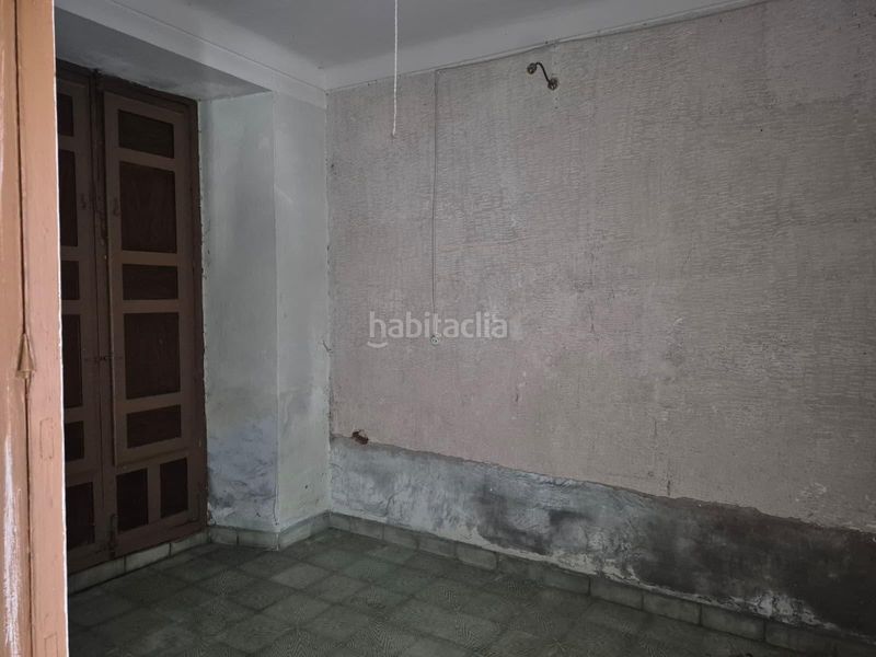 Foto 390725f5-6abe-45b3-8305-814c80715fa1. Casa adossada amb aparcament a Loja