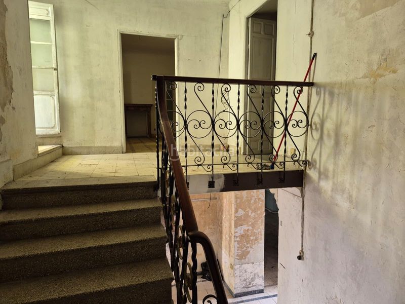 Foto 84906b11-b5bc-4175-b392-d185a0b5f665. Casa adossada amb aparcament a Loja