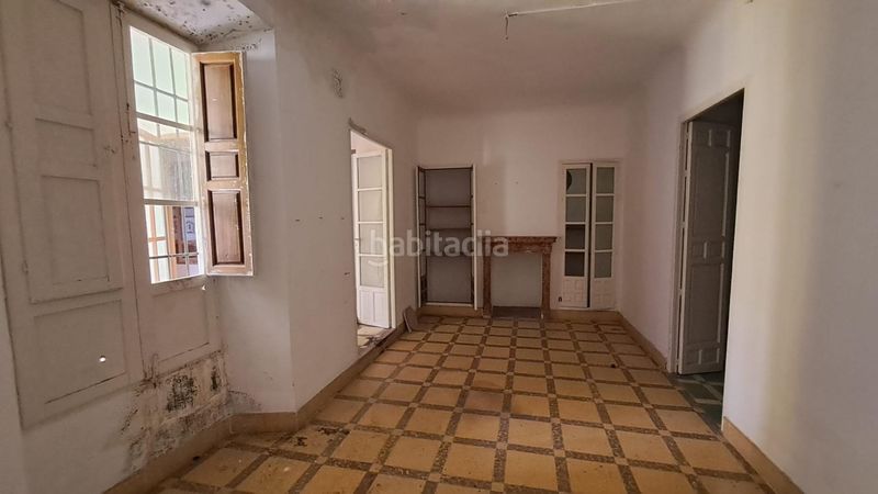 Foto dfec50ab-2fab-45c2-a820-6304fdc4582a. Casa adossada amb aparcament a Loja