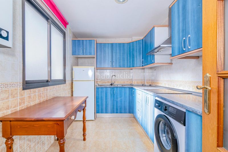 Foto e465c057-eb1b-4291-8c3b-84ba40df3ec9. Pis a La Zubia Ciudad Zubia (La)