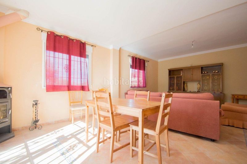 Foto 2fc15e1d-edc0-4d05-8948-30242b04e31f. Xalet amb aparcament piscina a Güéjar Sierra