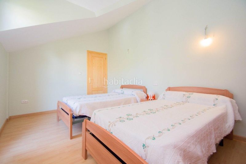 Foto 41cde61a-8778-4320-9a2a-abd981276e7a. Xalet amb aparcament piscina a Güéjar Sierra