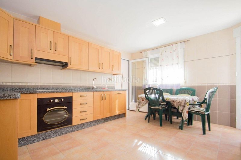 Foto bea446c0-45ed-49d1-a23d-001b1455f425. Xalet amb aparcament piscina a Güéjar Sierra