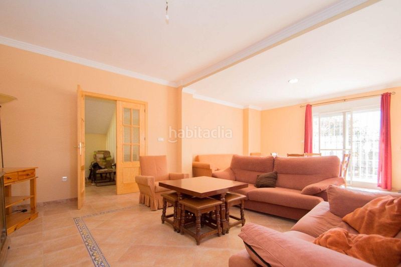 Foto f706d669-f33a-4e5d-9881-ba23a4dc45ea. Xalet amb aparcament piscina a Güéjar Sierra