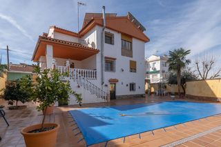 Chalet en Villa de Otura