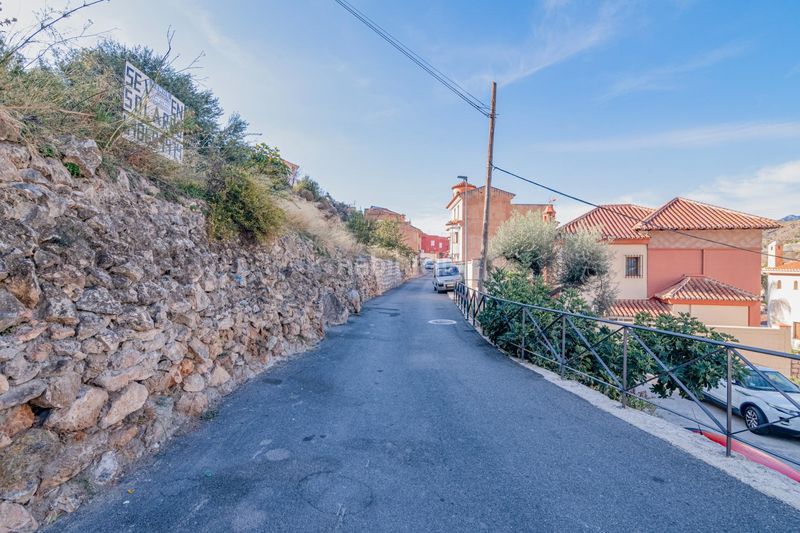 Foto d1aa6781-69bc-417f-9093-20d57b654acb. Terreny residencial a calle calle parradas a Vélez de Benaudalla