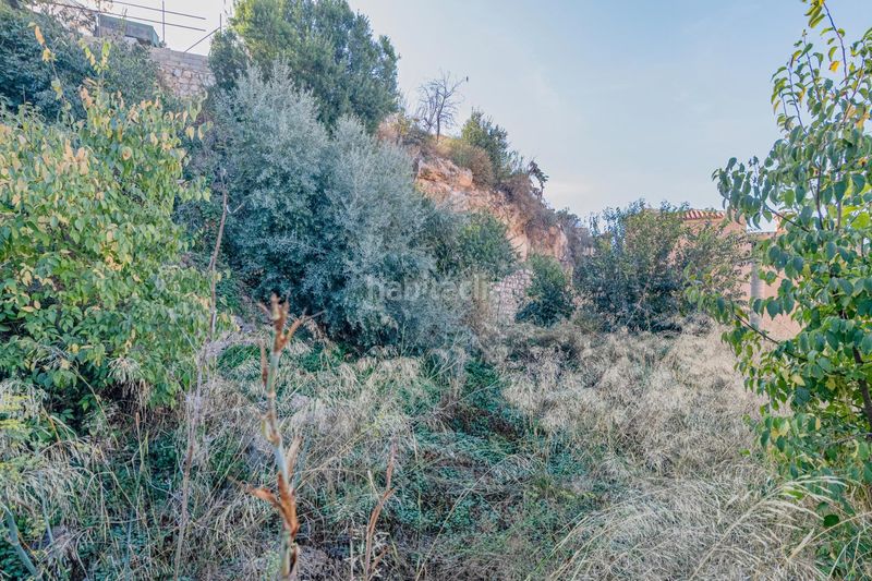 Foto d7ae25e4-dcef-44c8-91a4-96b901d0c057. Terreny residencial a calle calle parradas a Vélez de Benaudalla