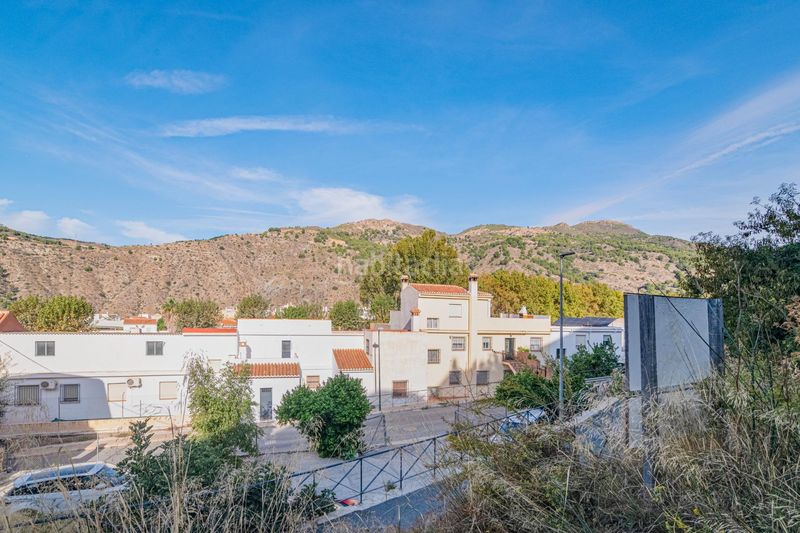 Foto f17ccb10-500b-453d-ac2a-5fce1b1307fd. Terreny residencial a calle calle parradas a Vélez de Benaudalla