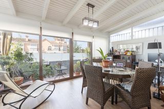 Casa adosada en Calle torre de la cautiva 2. Excelente adosado en urbanización privada con piscina