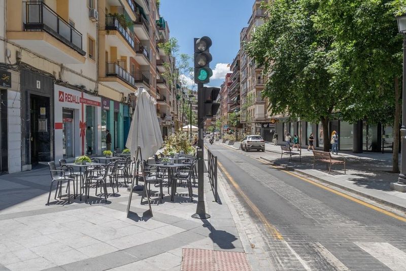 Foto 0703d4ba-9cf6-49d3-97e2-e55c7bcb097d. Piso en calle calle almona vieja 7 piso en el centro , totalmente reformado con dos grandes dormitorios y un baño en Granada