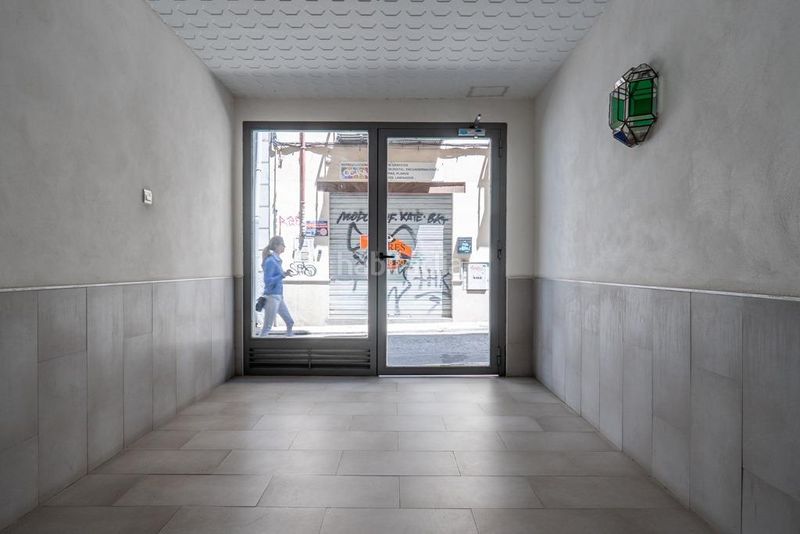 Foto 29967dab-ad27-4dfc-96a6-9df14ed87bdf. Piso en calle calle almona vieja 7 piso en el centro , totalmente reformado con dos grandes dormitorios y un baño en Granada