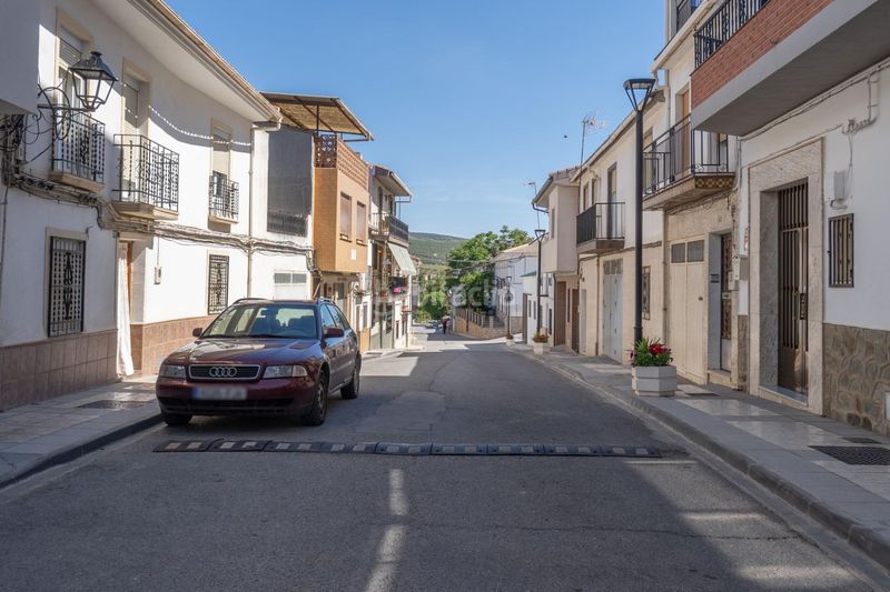 Foto f09969f7-3e0f-44e1-8d76-87b107bfa3be. Casa amb aparcament a Benalúa de las Villas