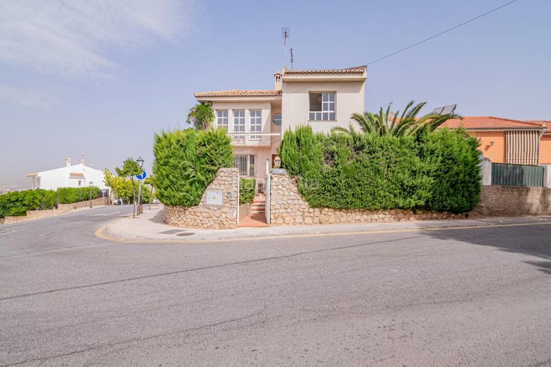 Foto dc0d917d-0a5c-46ef-b3ba-2055be71735c. Chalet in calle rebite 23 in Huétor Vega