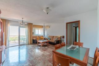 Appartement  Calle arzobispo pedro de castro. Gran piso luminoso en sexta planta, con balcon y muy buena ubica