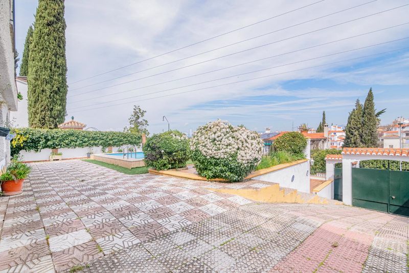 Foto a9ccdc7b-6696-4d31-93bb-6d0030359109. Xalet amb aparcament piscina a Peligros