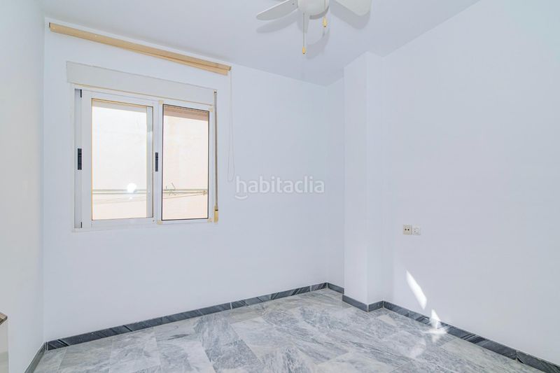 Foto 4e4639a9-54a1-4683-a355-b64b7e41ecf7. Pis amb calefacció aparcament a La Zubia Ciudad Zubia (La)