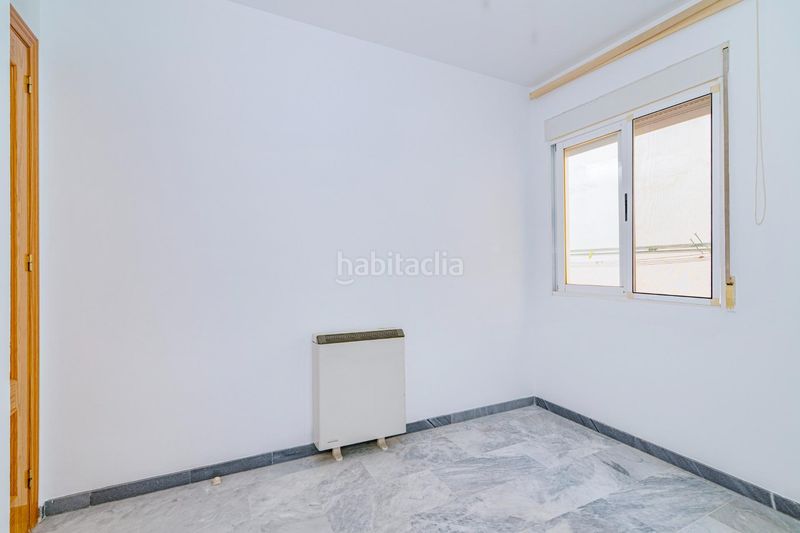 Foto 4f4c3b7b-d296-4a16-975d-d42fd4973f61. Pis amb calefacció aparcament a La Zubia Ciudad Zubia (La)