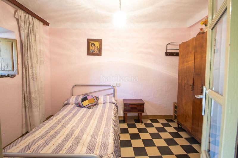 Foto 70e7f265-6925-4a32-9519-62e0c001b323. Casa adossada a Íllora