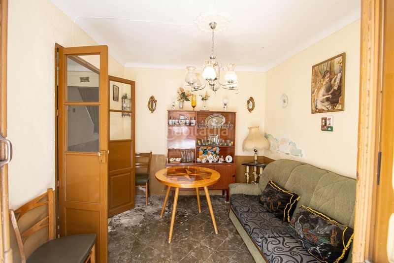 Foto 95d861cc-934f-45cb-95b9-e4f304957d42. Casa adossada a Íllora