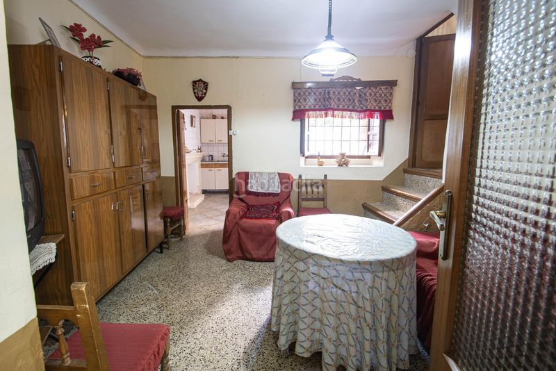 Foto ef1f9458-c350-4eab-ab21-9e58e84d1253. Casa adossada a Íllora