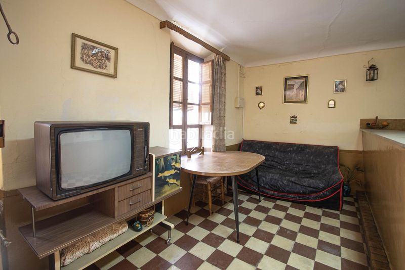 Foto f9fa9894-009c-405b-b924-edd2b0cffbdf. Casa adossada a Íllora