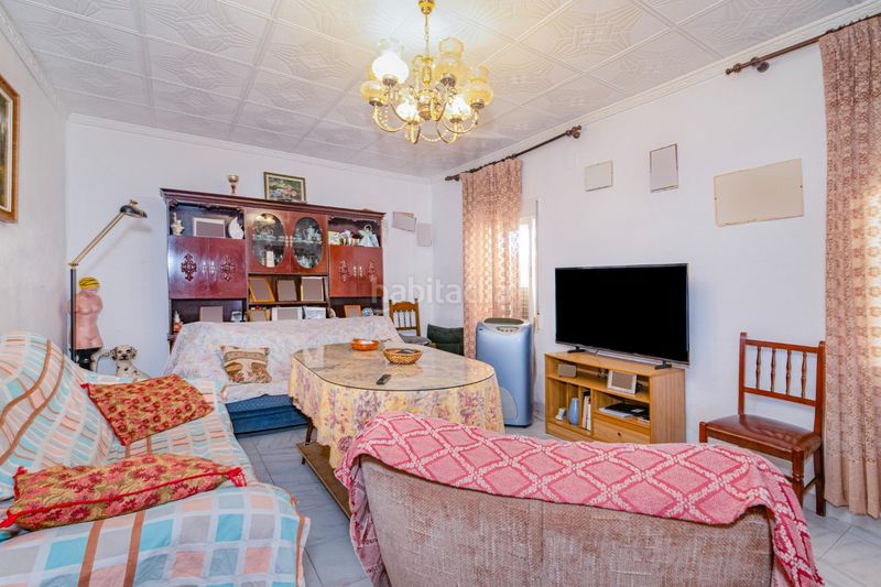 Foto f1615ebc-0695-4d68-920c-0e7e68bb3dca. Casa a calle los llanos 3 a Barrio de la Vega Monachil