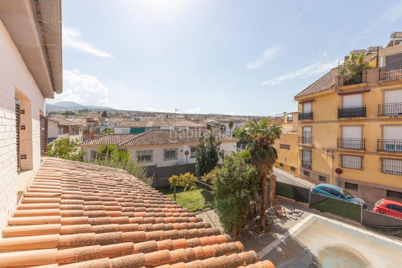 Foto c1f11751-1280-4c2b-9c24-3f624f4cbe01. Chalet con riscaldamento parcheggio in La Zubia Ciudad Zubia (La)