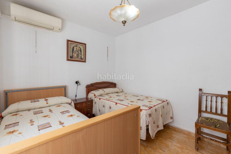 Foto cf38fe67-01e8-4d30-8a0f-fdc563d73bf7. Semi detached house with parking in Santa Adela - Parque Leyva Loro Atarfe