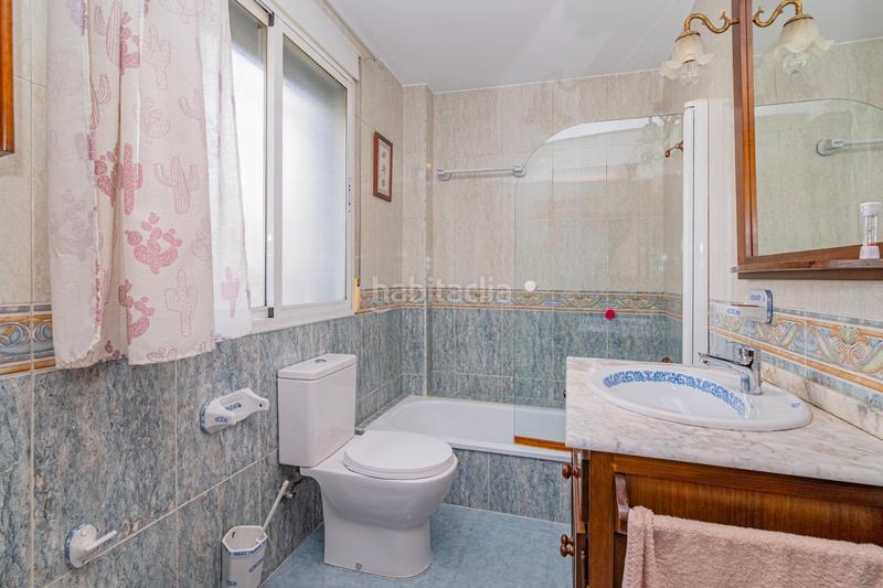 Foto f8eca4d6-5254-4501-bda4-87bf9b4dec8f. Casa a schiera con parcheggio in Güevéjar