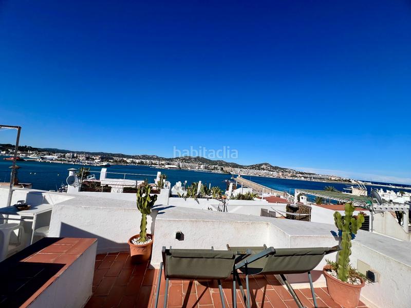 Foto 18a8f92b-6750-48b8-9ab2-1b409d2e69f6. Dúplex a carrer fosc 29 a Dalt Vila-La Marina Ibiza