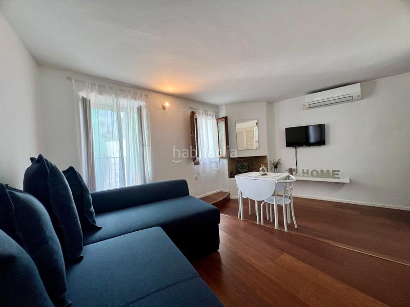 Foto 400b769d-e9a2-4bcd-bf19-f75468c39630. Dúplex a carrer fosc 29 a Dalt Vila-La Marina Ibiza