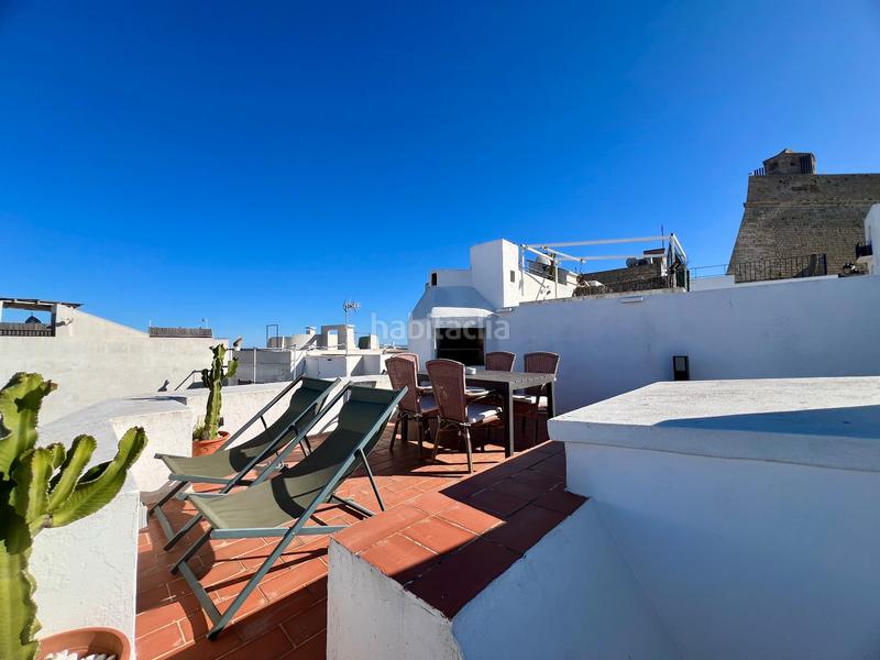 Foto 6d8428f9-3835-4b08-90bb-a229f54354c7. Dúplex a carrer fosc 29 a Dalt Vila-La Marina Ibiza
