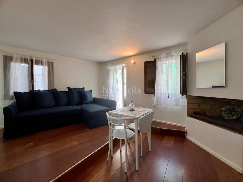 Foto e86d8b20-fccf-4bba-b1ec-7898ef98aaa4. Dúplex a carrer fosc 29 a Dalt Vila-La Marina Ibiza