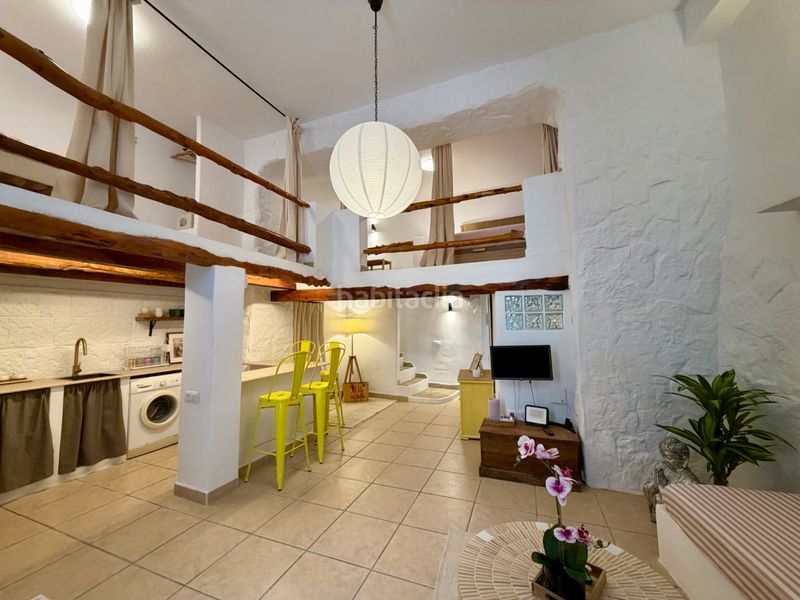 Foto 7659e185-f0bd-4709-b872-7bc27b01349a. Lloguer planta baixa amb calefacció a Dalt Vila-La Marina Ibiza