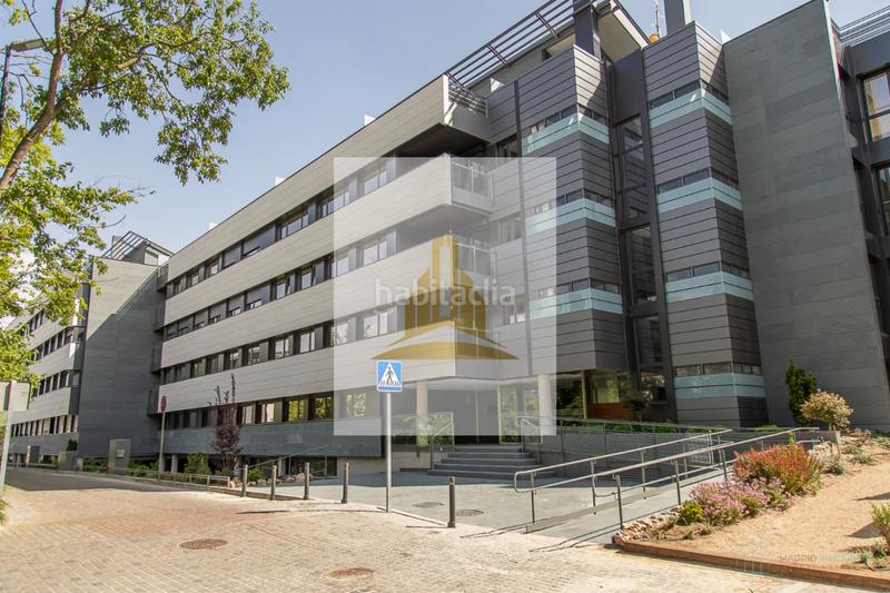 Foto c309dc22-5e68-42e4-a3a6-a1aaab2e167a. Pis amb calefacció aparcament piscina a Los Satélites-Roza Martín Majadahonda