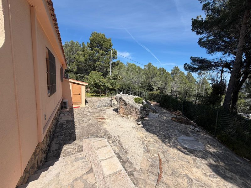 Foto 080c95e5-b1ce-4999-babf-35d1716ae4bc. Xalet amb aparcament piscina a Benissa pueblo Benissa