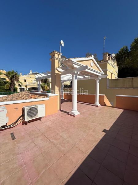 Foto 8f4e4e47-dea4-4e3d-b96a-9bf958e92fa8. Casa adossada amb aparcament piscina a Cometa Calp
