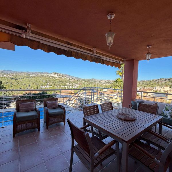 Foto b44dd97c-5edb-458f-868b-b76ef9bf2790. Casa amb aparcament piscina a Marisol Park - Ortembach - Los Almendros Calp