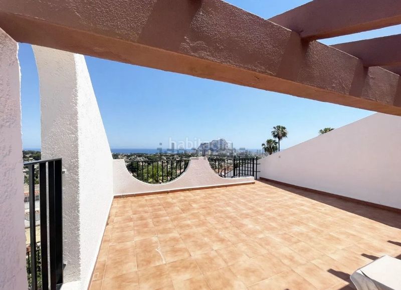 Foto 418f89d6-afa7-4ae5-a2e1-b3e71f352ca0. Casa adossada amb aparcament piscina a Cometa Calp