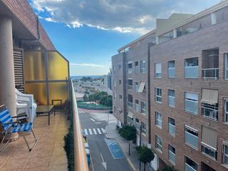 Àtic  Carrer alicante. Atico cerca de todos los servicios.