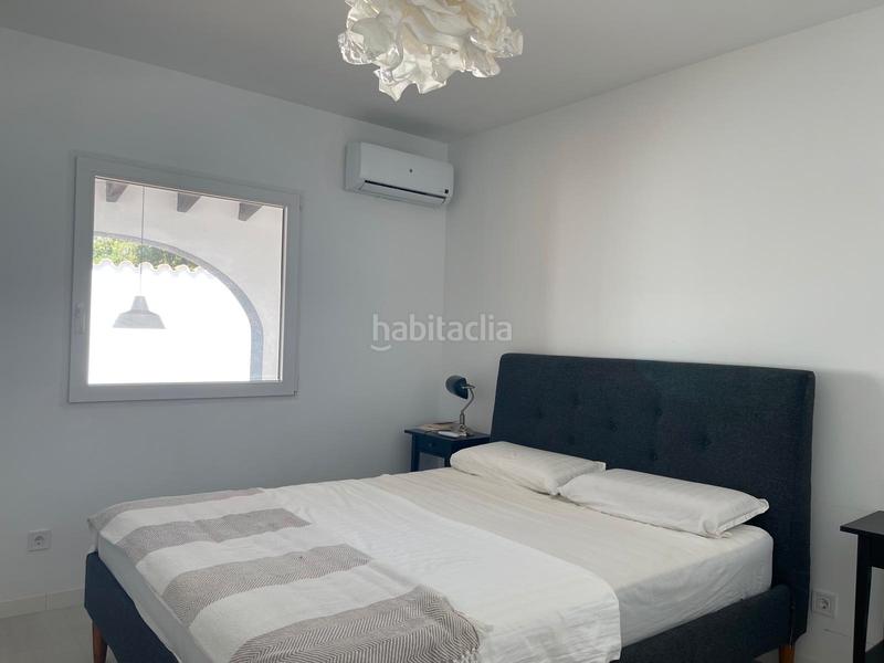 Foto 490a4dd9-4b85-449a-b3b4-dc51a115a0b0. Xalet amb xemeneia aparcament piscina a Marisol Park - Ortembach - Los Almendros Calp