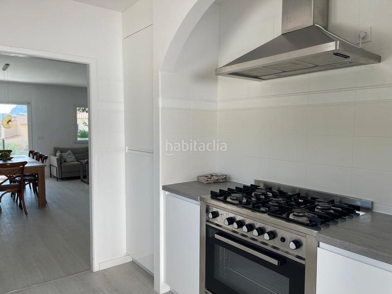 Foto e9cbacc2-3d3c-4924-a0cd-36df2924fc98. Xalet amb xemeneia aparcament piscina a Marisol Park - Ortembach - Los Almendros Calp