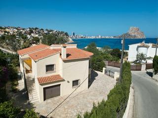 Chalet  Partida maryvilla. Villa con impresionantes vistas al mar en el peñón ifach.